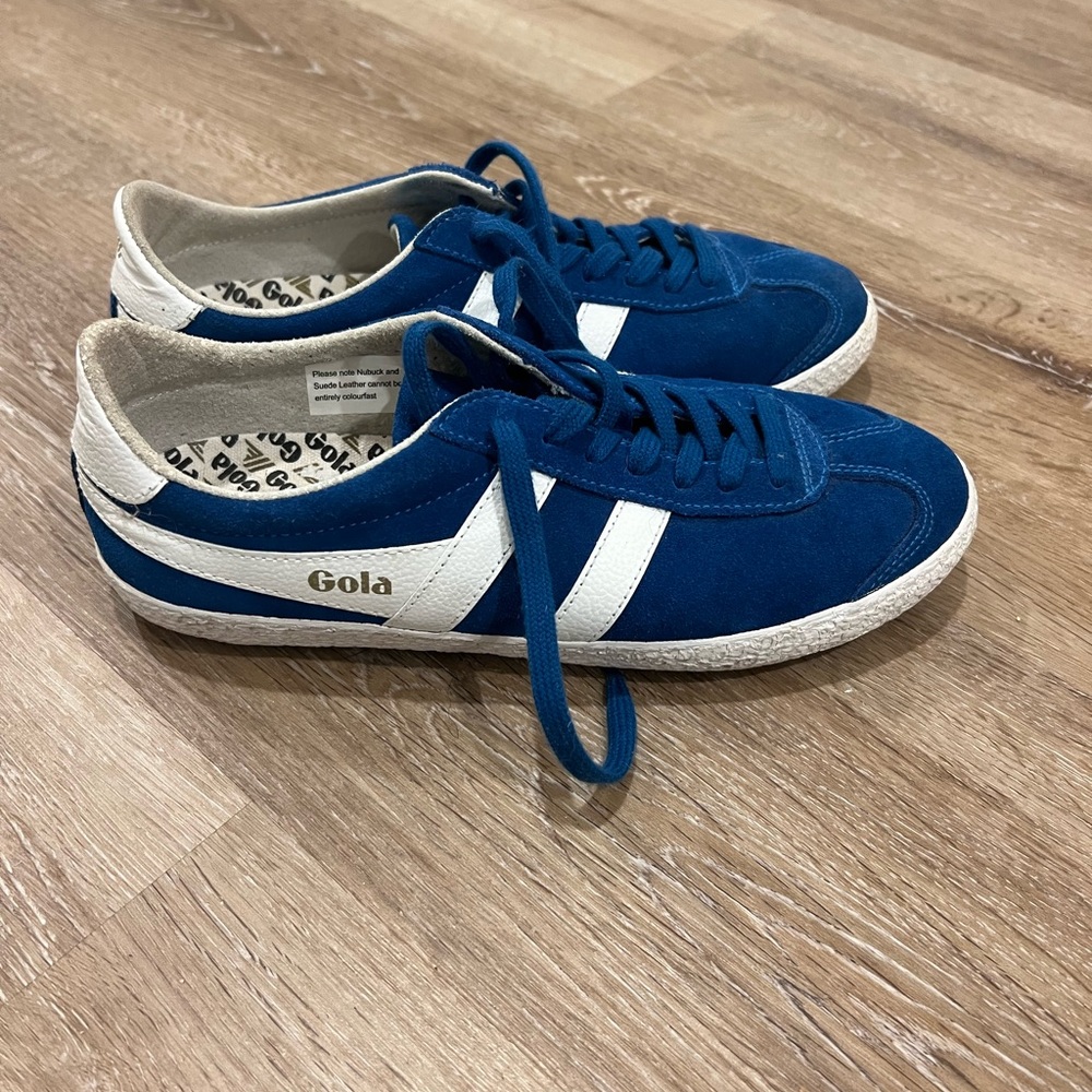 Gola Sneakers. Suede. Blue. SIZE 7 Euro 38
